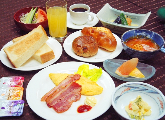 ホテル丸治・洋朝食